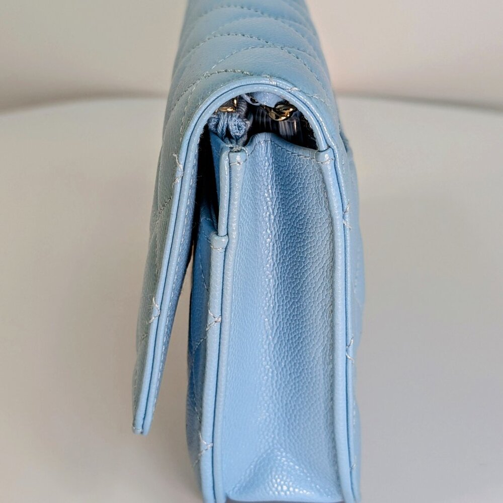 Chanel Blue Caviar Wallet on Chain (WOC) - Picture 5 of 16